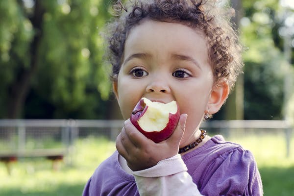 Healthy Snacks For Kids to Eat This Season