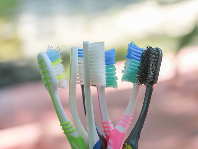 Changing toothbrush