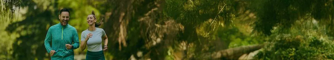 Couple faisant du jogging