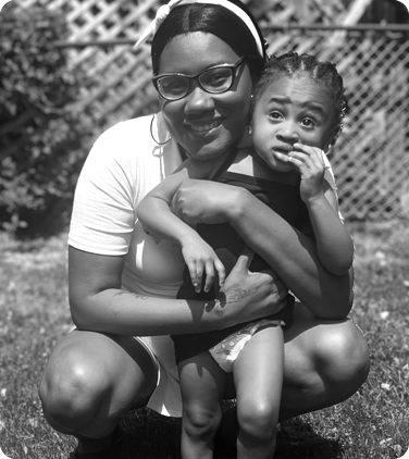 Photo of Deidra and her child 