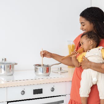 Dieta post parto: l'abc degli alimenti che non possono mancare nel tuo menu 