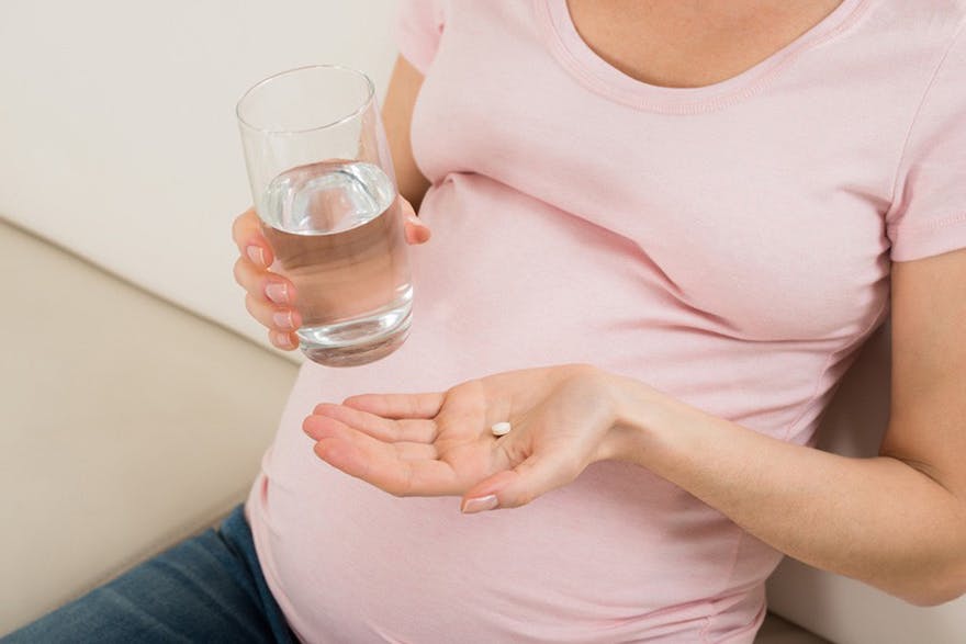 maintaining-a-healthy-pregnancy-with-prenatal-vitamins