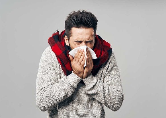 Gripă sau răceală? Cum să le deosebiți și cum să le faceți față