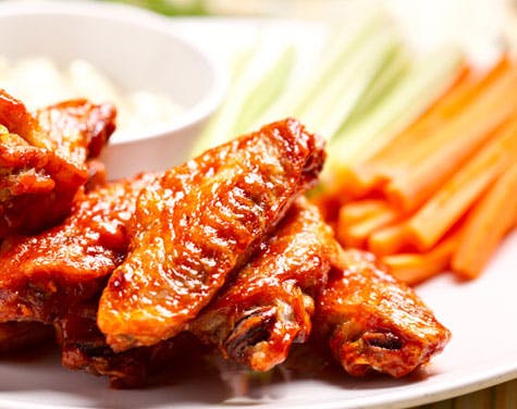 plate of chicken wings