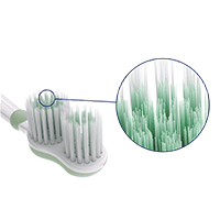 Ultra-sanfte Nanoborsten in der Mitte des Bürstenkopfs, für eine sanfte und gründliche Reinigung empfindlicher Zähne.
