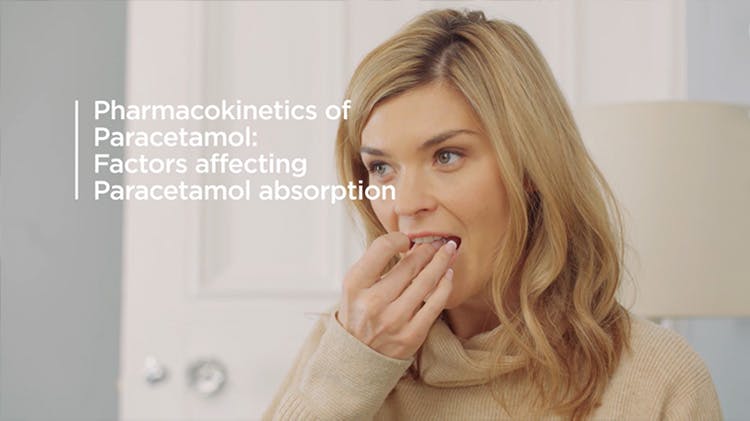 Γυναίκα που παίρνει Panadol: παράγοντες που επηρεάζουν την απορρόφηση της παρακεταμόλης