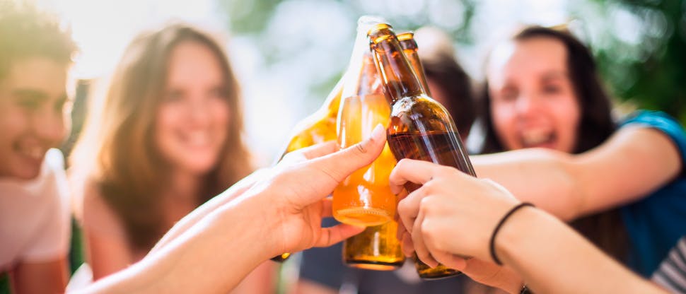 People cheers with drinks