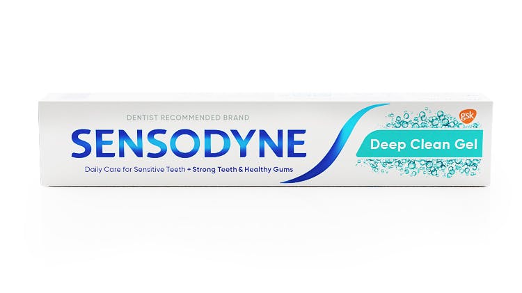 Sensodyne Deep Clean toothpaste packshot
