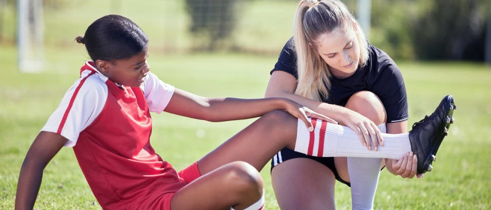 Players taking part in sport checking for a musculoskeletal injury