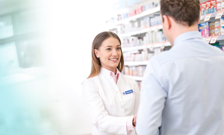 Dr Sarah Jarvis speaks to the camera about pain relief dosing