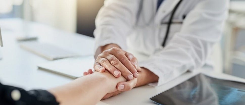 El médico da garantías