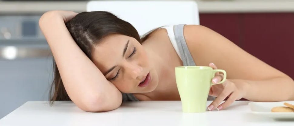 Mujer con fatiga física