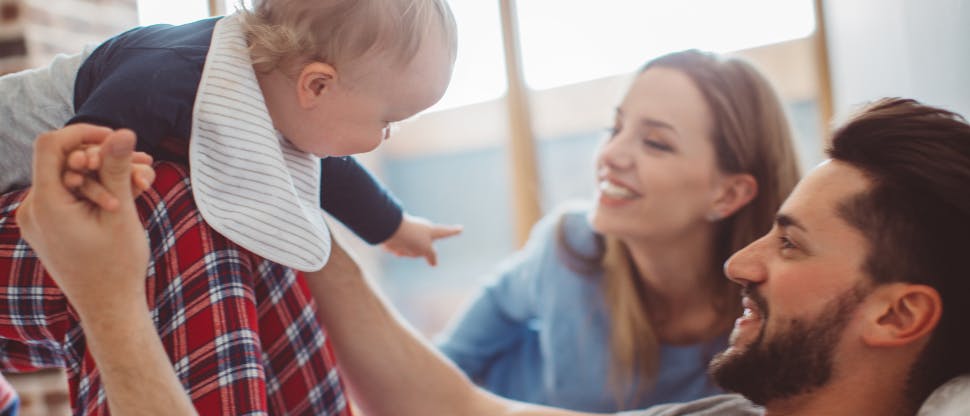 Bébé en famille