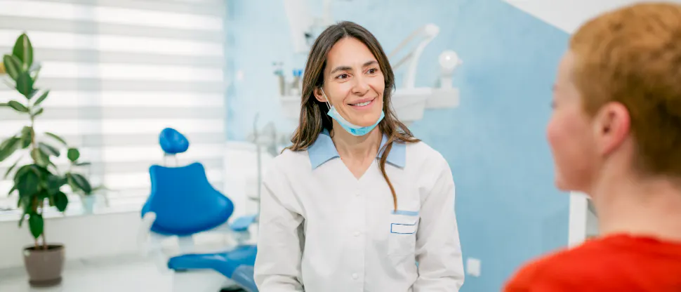 Dentiste avec un patient