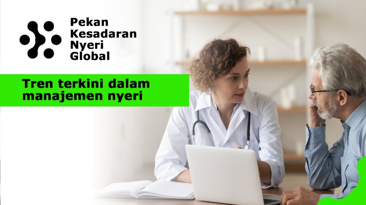 Dokter wanita sedang memberikan saran kepada pasien pria