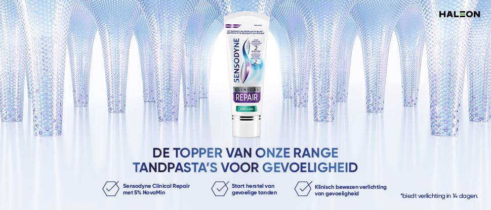 Sensodyne banner met een tube opgebouwd met bouwstenen met de titel De topper van onze range tandpasta's voor gevoeligheid
