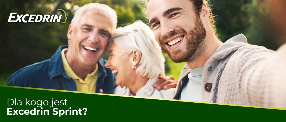 Uśmiechnięta rodzina, mama, tata, syn