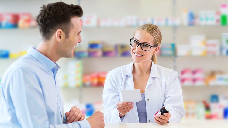 pharmacist_patient_talking