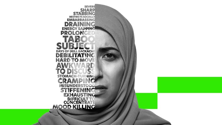 Ağrıdan gözleri kısılmış kadının yakın çekim fotoğrafı