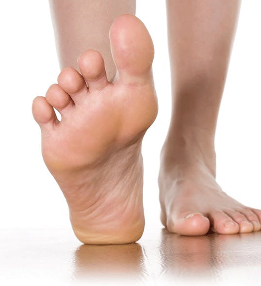 Nackte Füße stehend von vorne Hintergrundbild