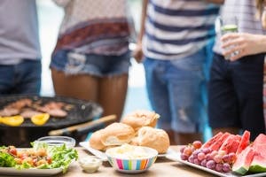 How to Make Healthy Choices at Summer BBQs
