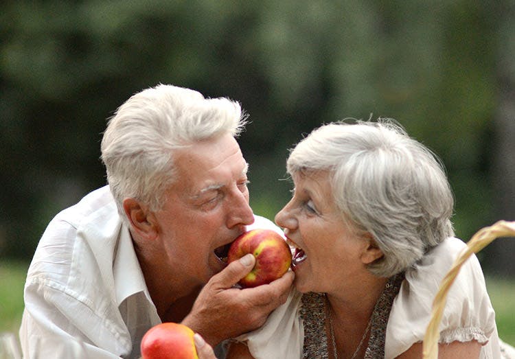 Eating Apple Eating Apple