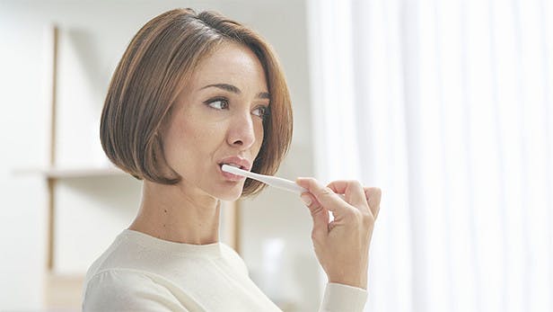 Как ежедневно да пазим венците здрави, а зъбите силни 