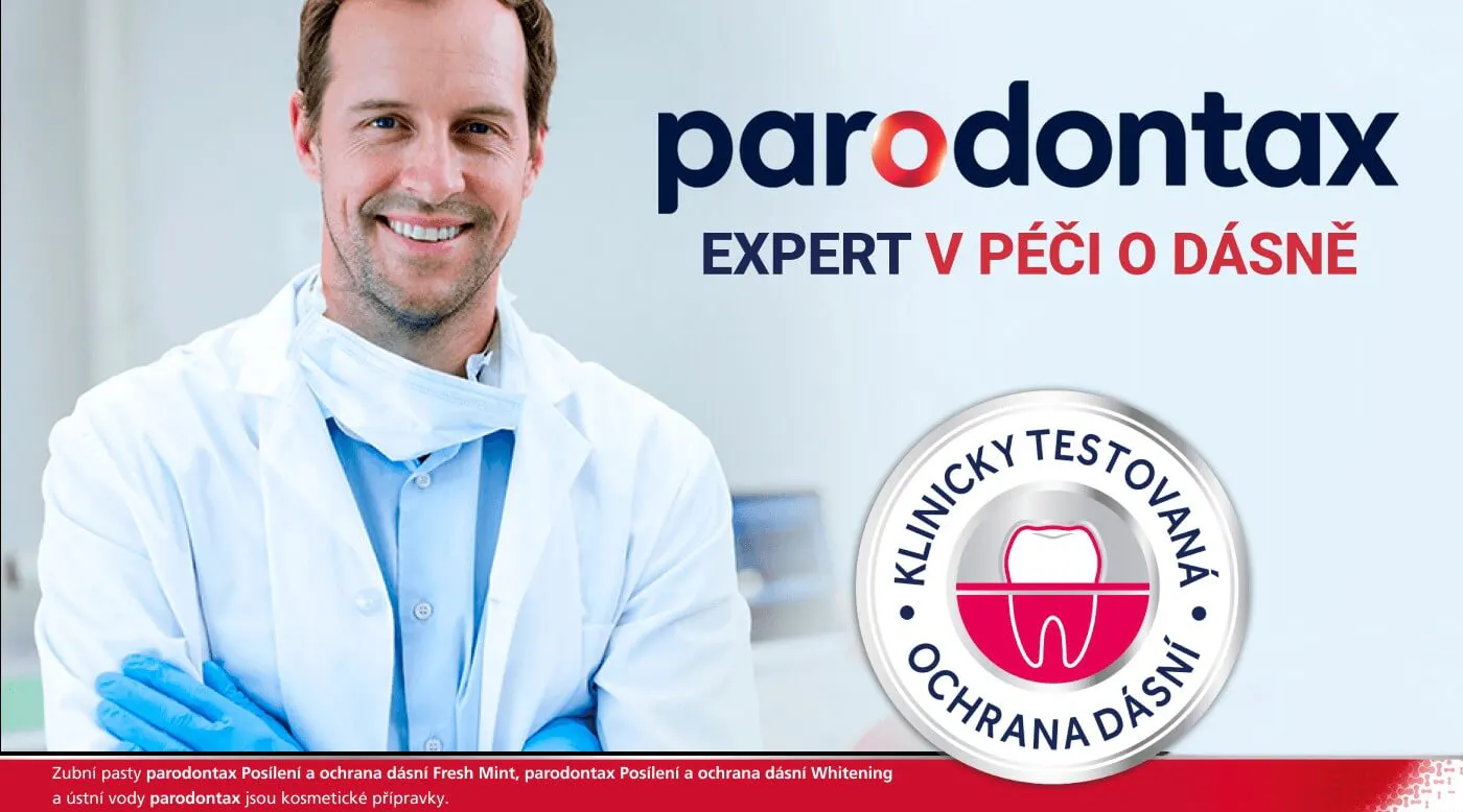 Muž s rouškou a bílým pláštěm Logo parodontax.  Motto: „Expert v péči o dásně“ Odznak s vizualizací zubu a textem: „Klinicky testovaná ochrana dásní“ 