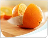 Orange acide coupée en deux