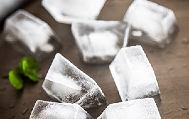Drinks with ice cubes can trigger tooth sensitivity