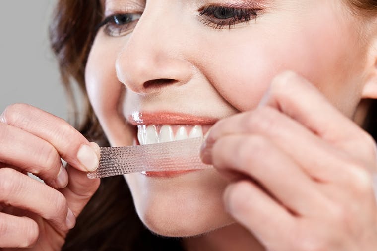 Carefully whitening sensitive teeth