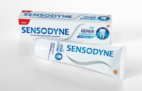 Sensodyne Repair and Protect whitening toothpaste pack and tube