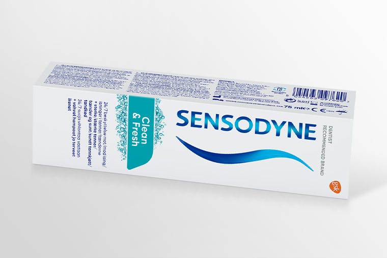 Sensodyne Clean & Fresh Tandpasta Sensodyne Clean & Fresh Tandpasta