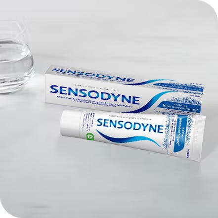 Treating tooth sensitivity with Sensodyne toothpastes