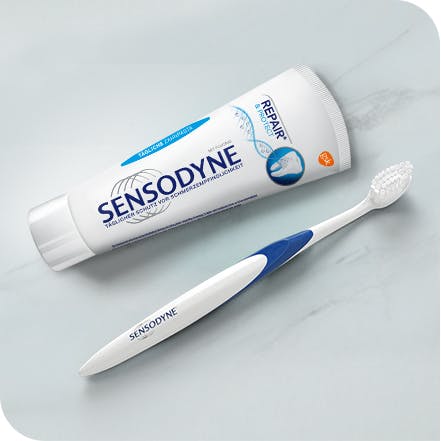 How Sensodyne Toothpaste can help with sensitive teeth symptoms