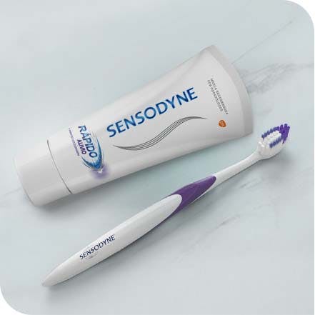 Como las cremas dentales Sensodyne pueden ayudarte con los signos de sensibilidad dental
