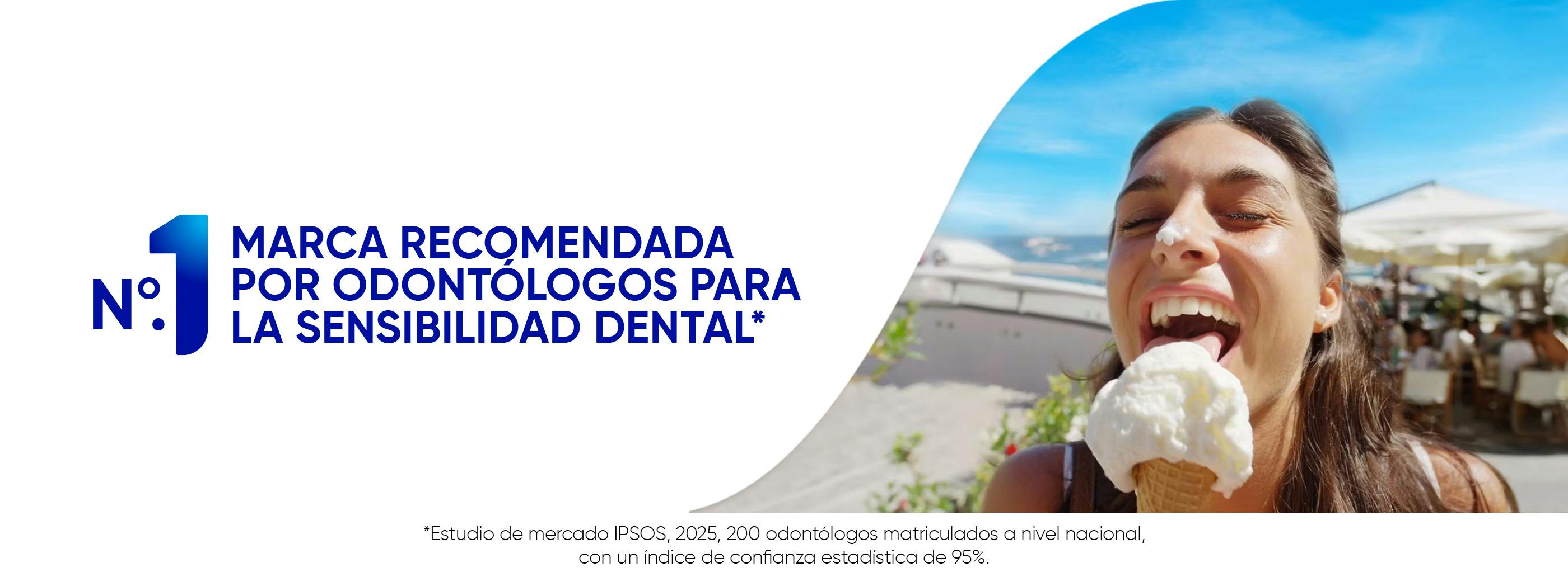 Persona feliz por comer helado, junto a texto que promociona una marca para sensibilidad dental.