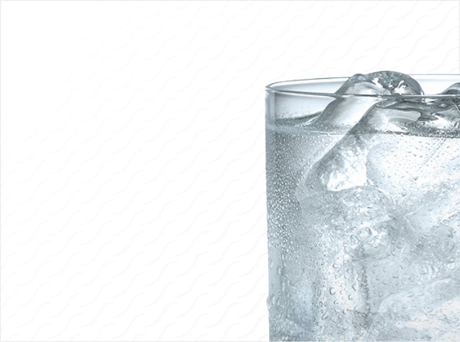 Et glass isvann