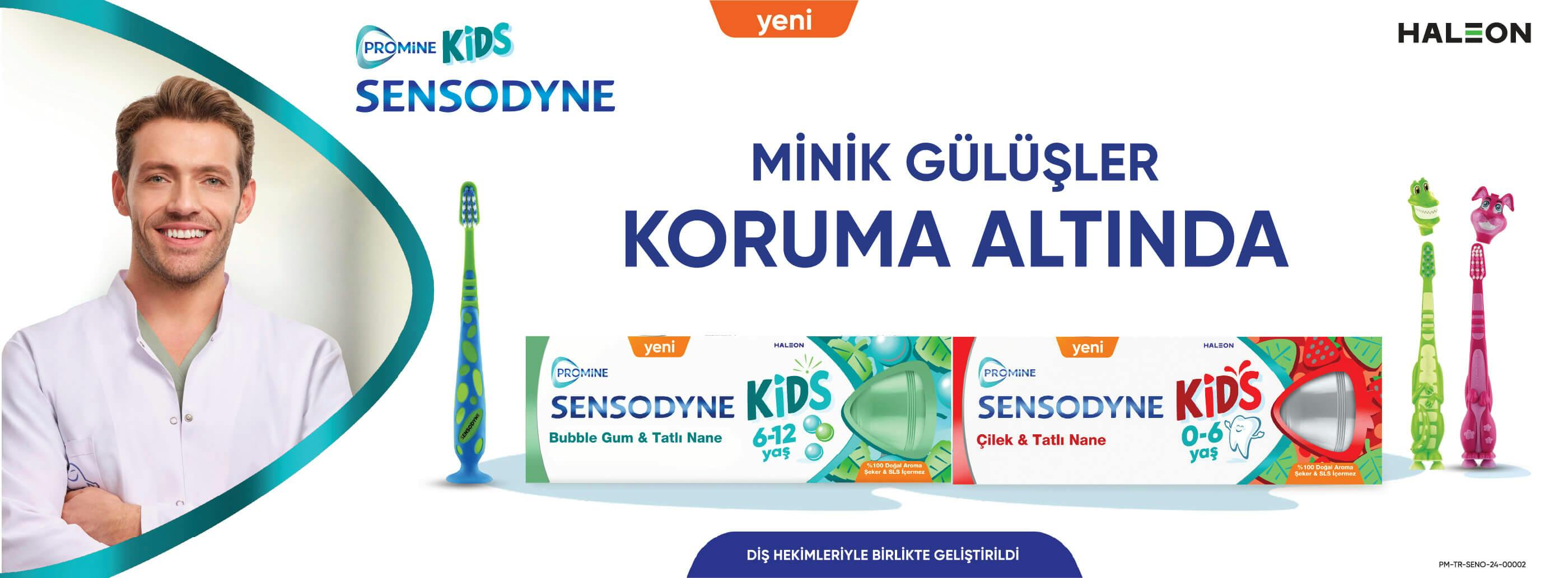 Sensodyne Promine Çocuklar İçin logosuyla beraber "minik gülüşler koruma altında" ibaresi yer alıyor. Altında Sensodyne Promine Çocuklar İçin ürünlerinin hepsinin kutu görselleri yer alıyor. En altta "Diş Hekimleriyle Birlikte Geliştirildi" ibaresi yer alıyor. Sol tarafta gülümseyen bir erkek çocuk yer alıyor. 