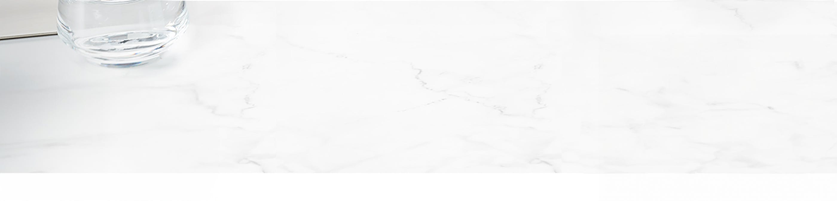 Treating sensitive teeth with Sensodyne Toothpaste