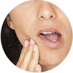 mujer con hipersensibilidad dental - gsk