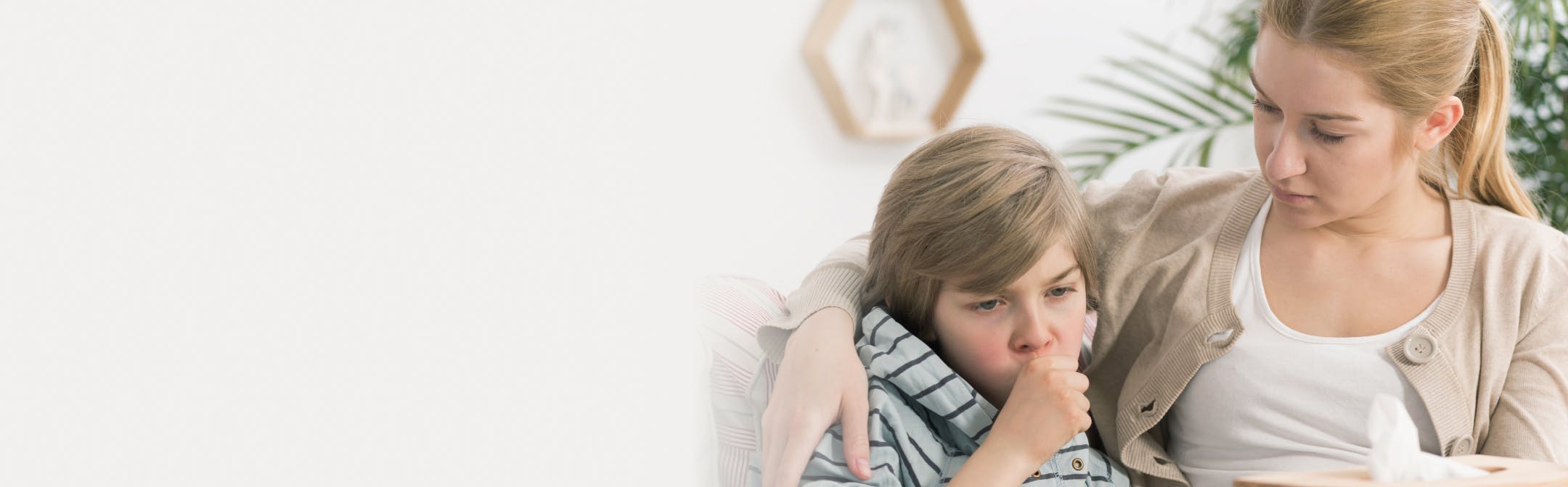 7 лайфхаков,  как можно помочь  ребенку справиться  с приступом  сухого кашля