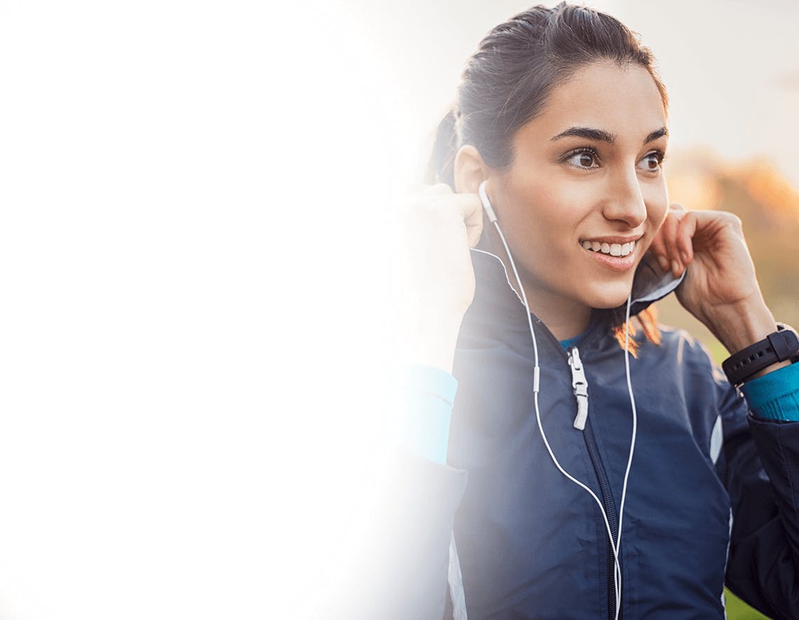 Entspannte Joggerin nach dem Lauf.