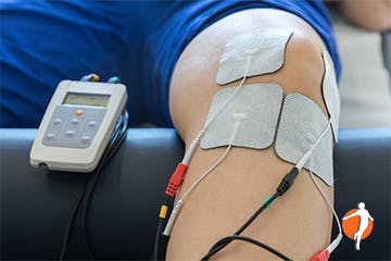Knee treatment with electrical impulses