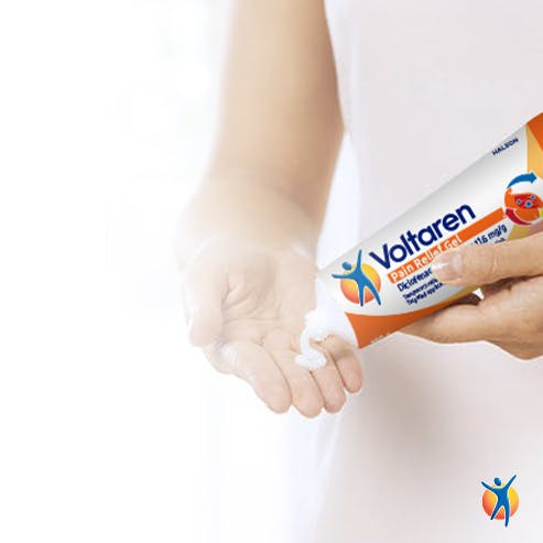 Woman squeezes Voltaren Osteo Gel 12 Hourly for pain relief into her hand