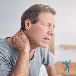 Homem com queixa de dor no pescoço.