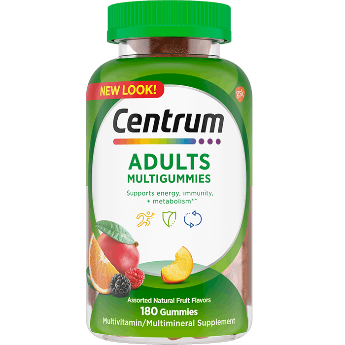 un bote verde de suplemento Centrum Adults Multigummies de sabor a frutas sobre el fondo blanco